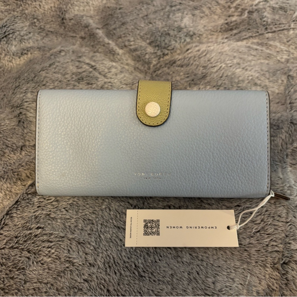 NWT Tory Burch - Pale Blue Multi Color Block Wallet: 
Blue, olive, & cream 🩵🫒🍨